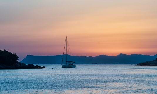 Neilson yacht sailing in Greece