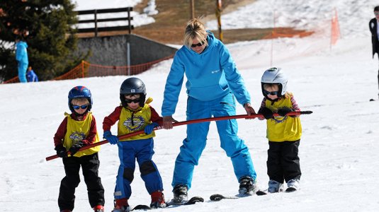 learning to ski in les deux alpes
