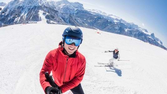 friends on a quiet ski slope