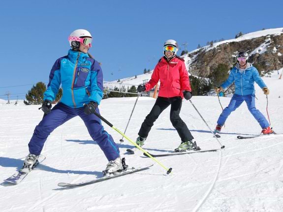 Pre-Book Ski & Snowboarding Extras | Neilson