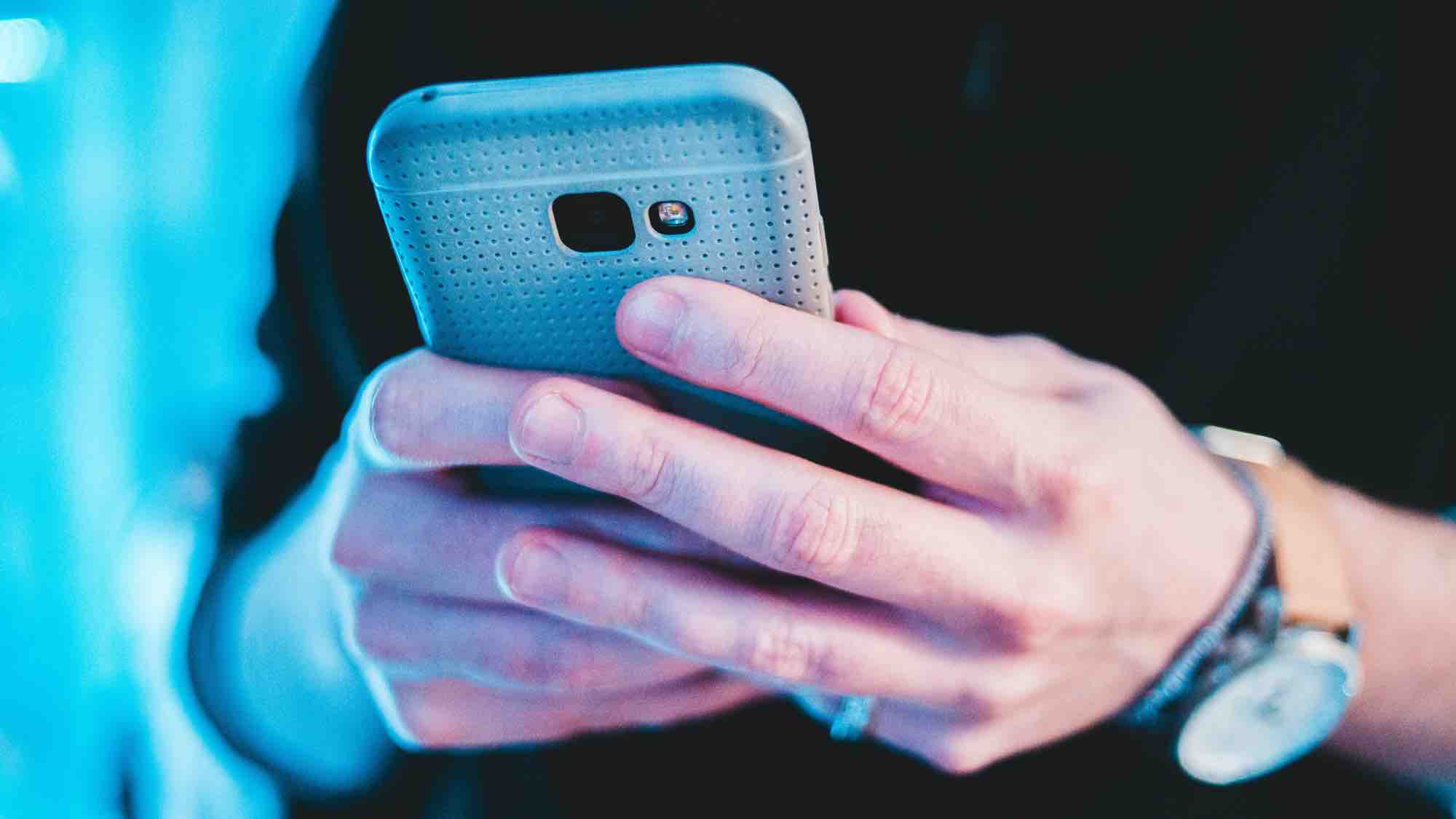 Screen time and stress explained – and the surprising effect on HRV