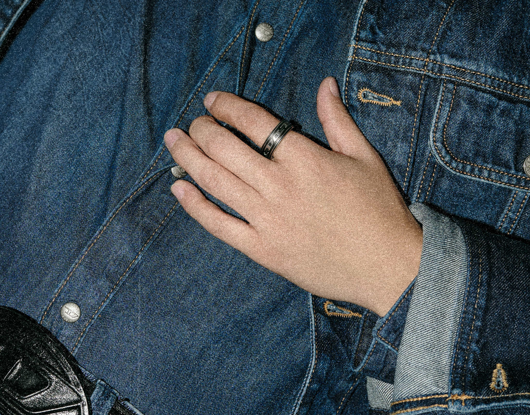 Diesel Ultrahuman Ring - Cryo - View 6