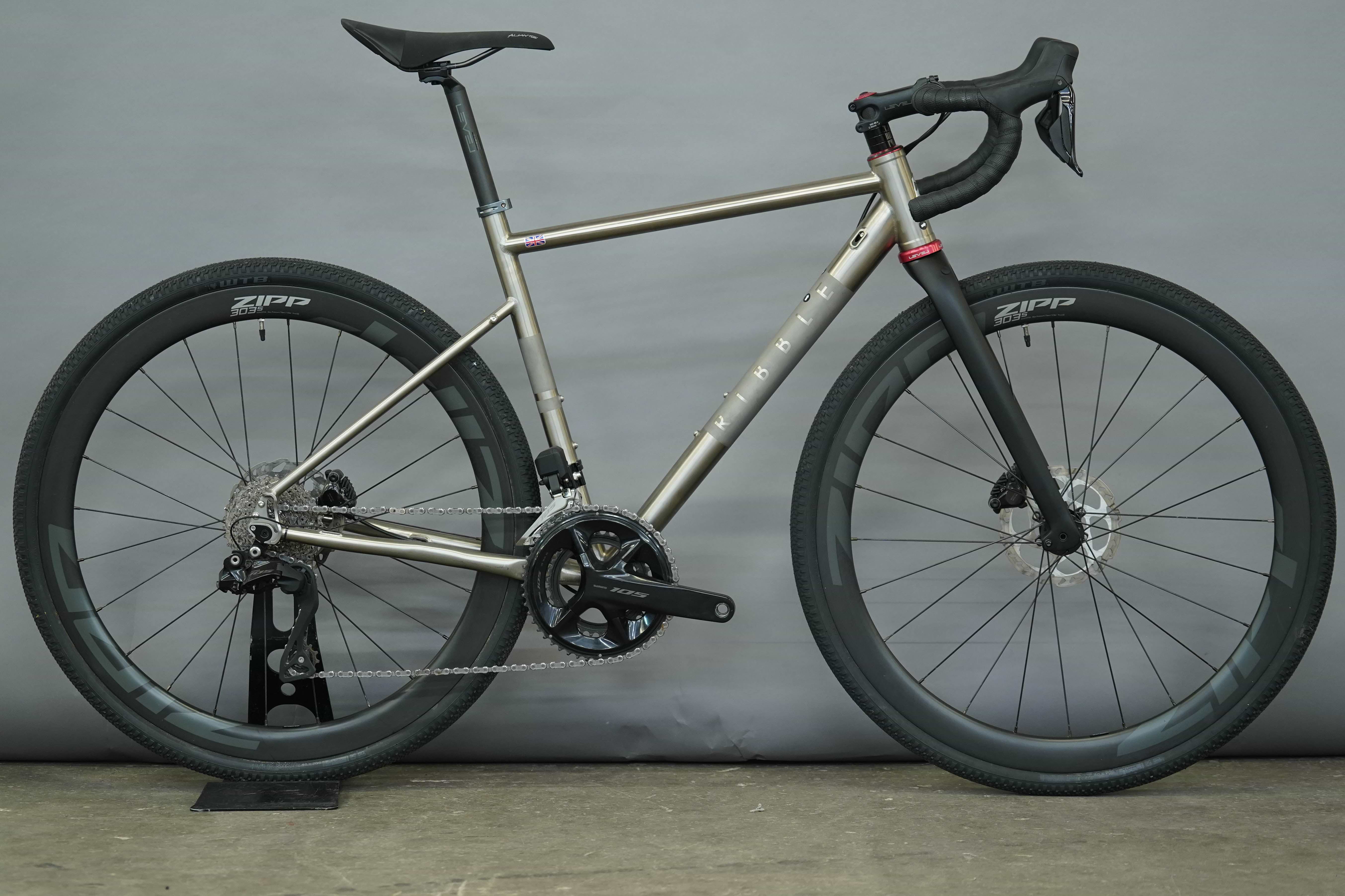 CGR Ti - Shimano 105 Di2 - XS