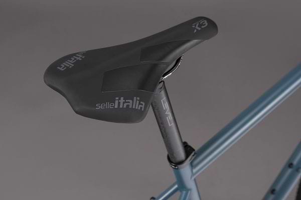 Saddle