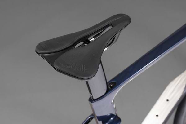 Saddle