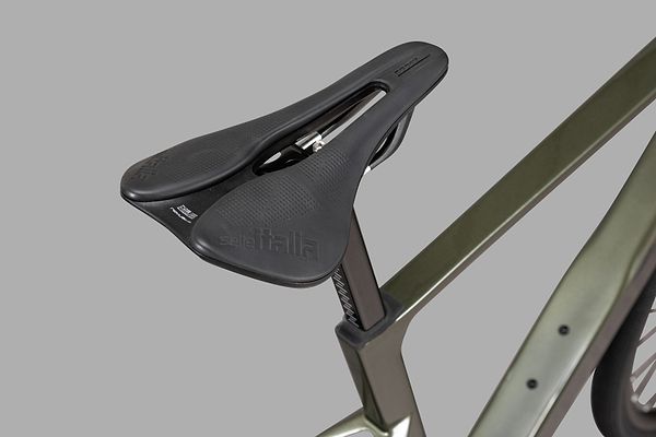 Saddle