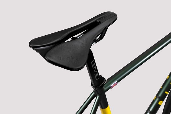 Saddle