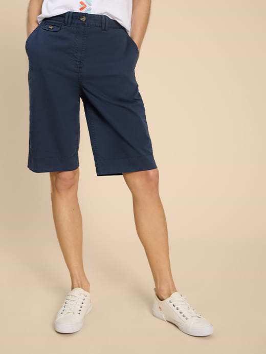 White Stuff Women's Hayley Organic Chino Shorts Regular Dark Navy
