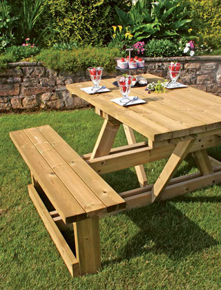 Picnic Tables & Wooden Furniture