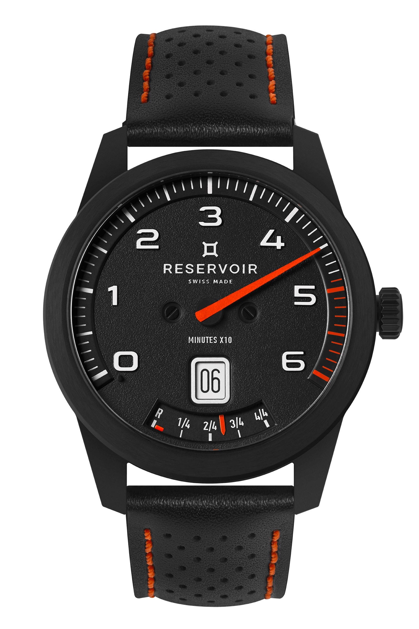 メディアショット レゼルボワール ダークグレー、ライトピーチ、ライトグレーを基調としたラグジュアリーなエディトリアルの中での腕時計。