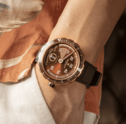 Luxury Diver Watch with Light Brown, Dark Brown, and Light Cream Manometer.