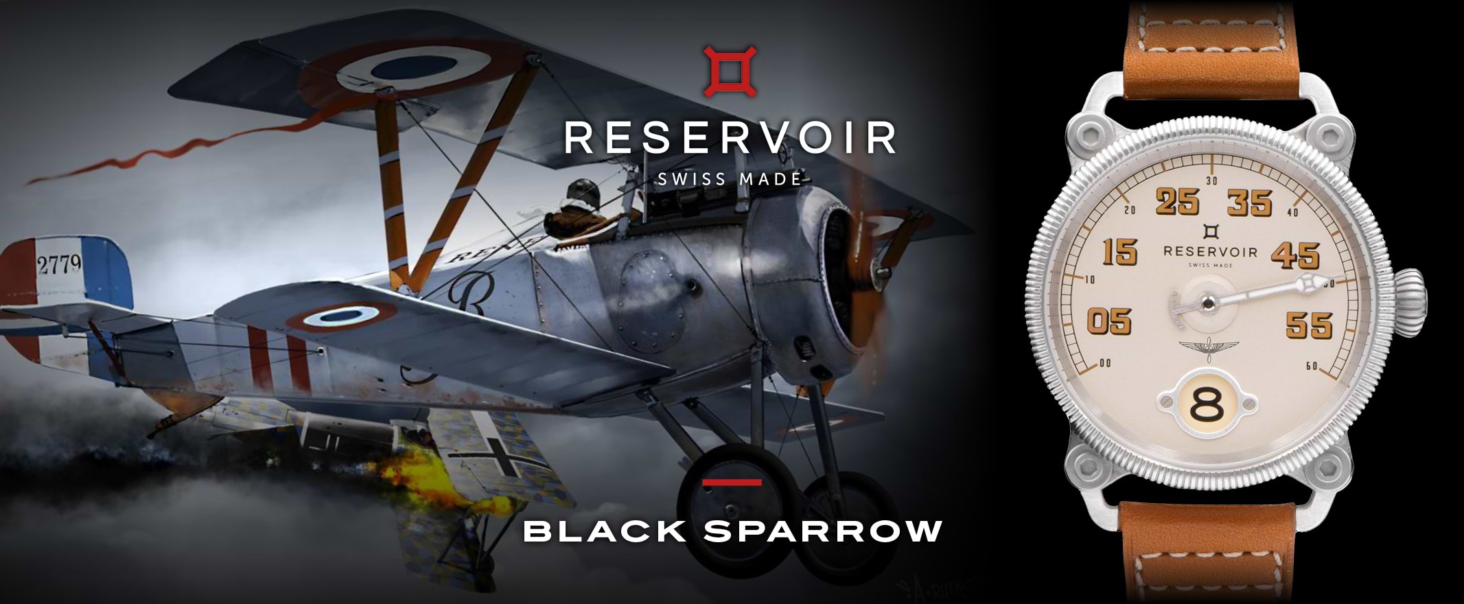 ダークブラックとミディアムグレイッシュブルーの空を背景に、ライトグレイッシュベージュの腕時計を持つ、革ジャンを着て複葉機を操縦するWW1パイロット。
