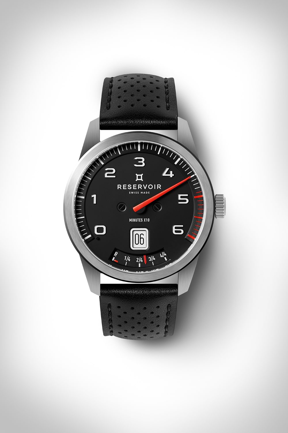 腕時計、ブラックダイアル、シルバーケース、ブラックレザーストラップ、ホワイトインデックス、レッドセコンド 針.