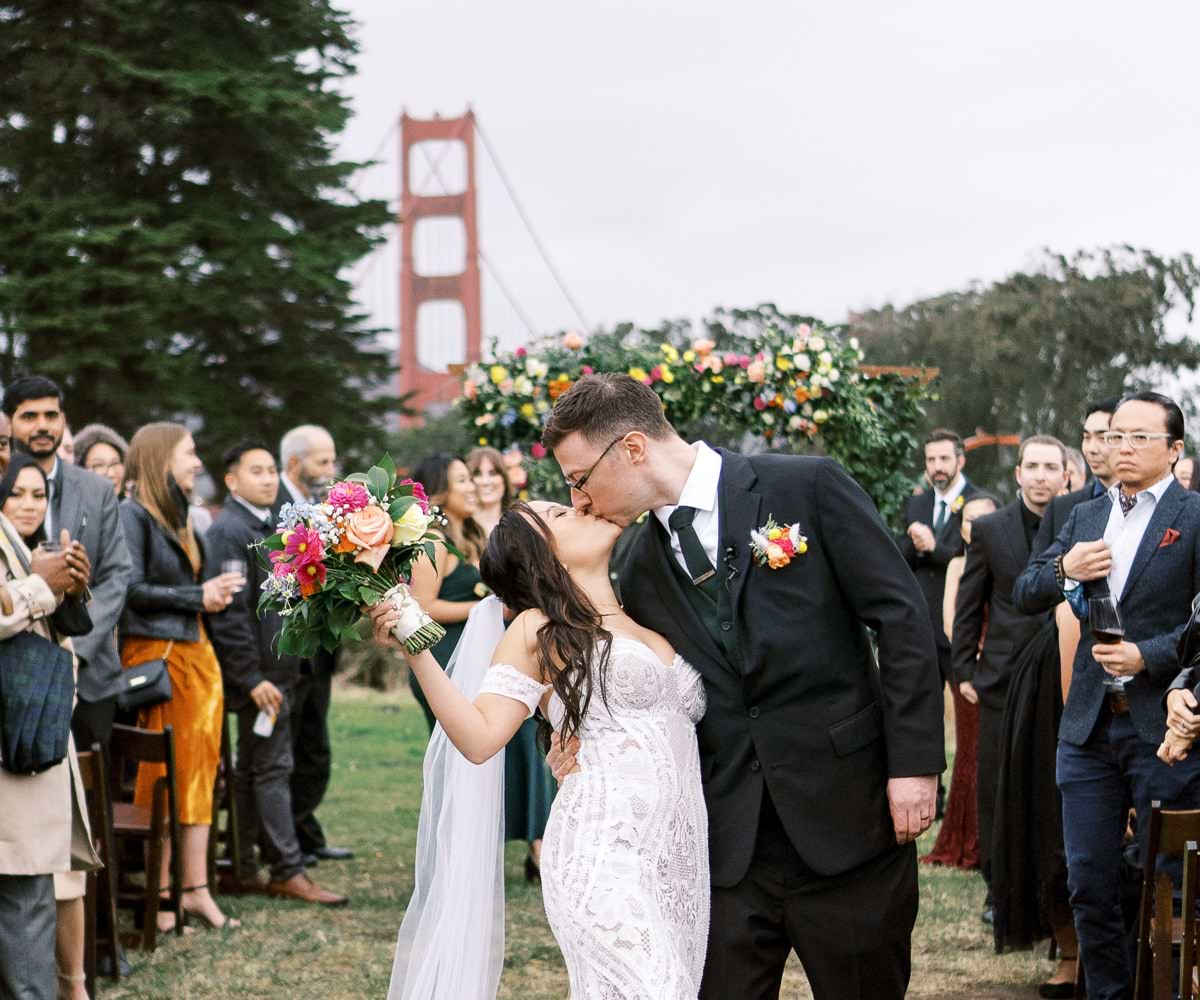 Log Cabin at The Presidio - Ceremony with views of the Golden Gate Bridge