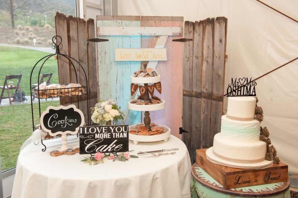 country themed Wedgewood Weddings décor