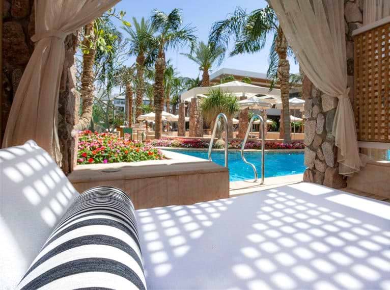 בלעדי ללקוחות ישראכרט 15% הנחה <br>במלון אגמים<br>תקף: 3-8/1/26