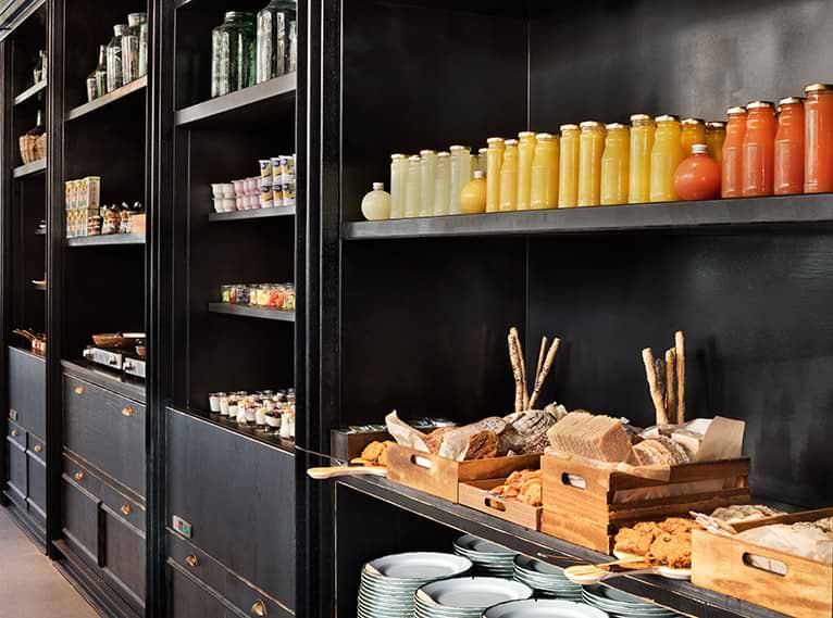 le petit-déjeuner a Isrotel Publica 