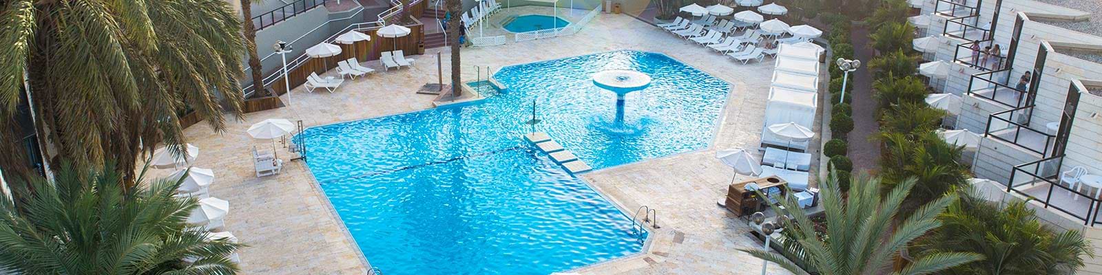 מבצעי מאי בישרוטל ריביירה קלאב