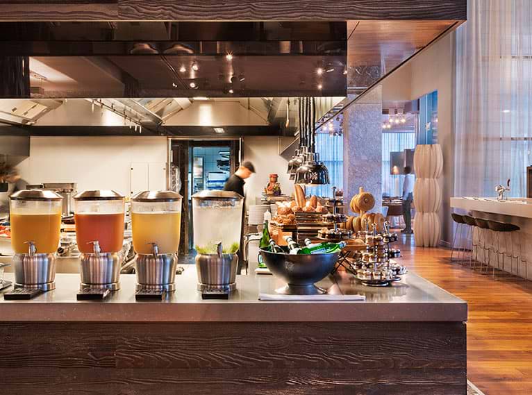 Завтраки в отеле Royal Beach Tel Aviv