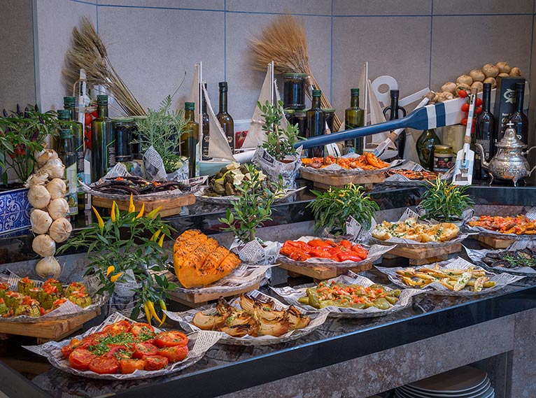 Eat at Our Restaurants for FREE - Isrotel Sport Club