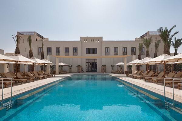 Бар у бассейна