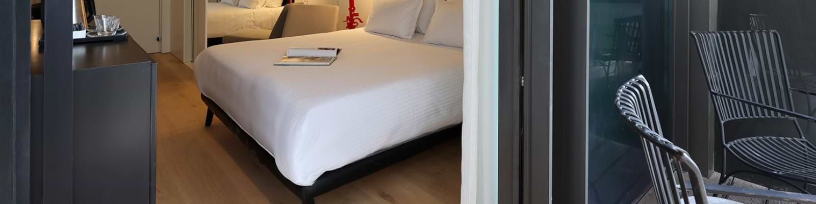 רופטופ בר ובריכה