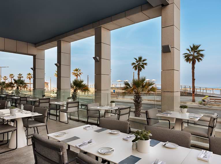 Завтраки в отеле Royal Beach Tel Aviv