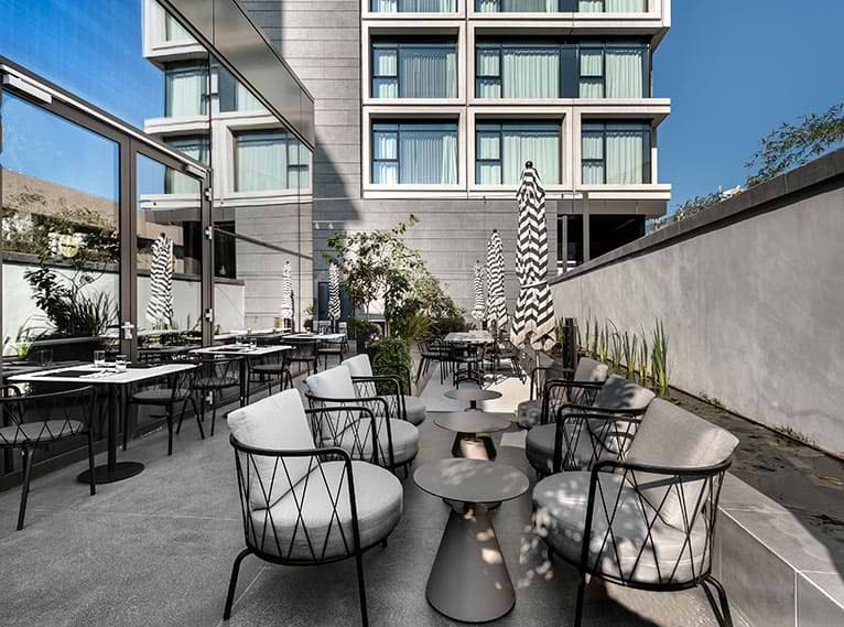 le petit-déjeuner a Isrotel Publica 