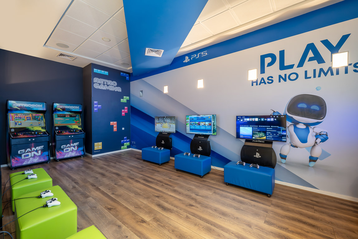 Playzone & Kiddos Club