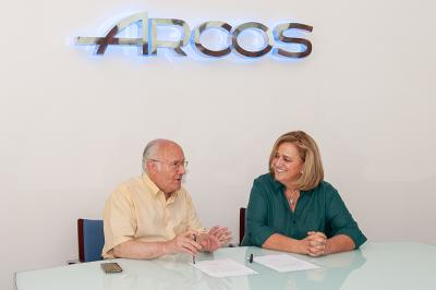  Arcos Hermanos S.A. dona los beneficios de la campaña ‘Súmate al Rosa" a la AECC para la investigación de la lucha contra el cáncer de mama