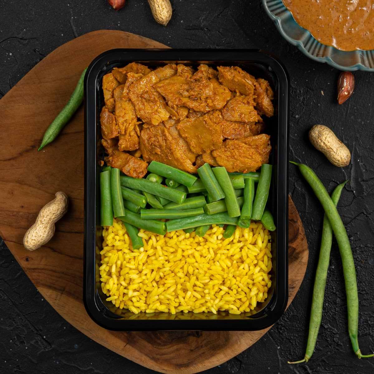 Vegan Saté - Gele rijst - Sperziebonen | Muscle Meals vegetarisch
