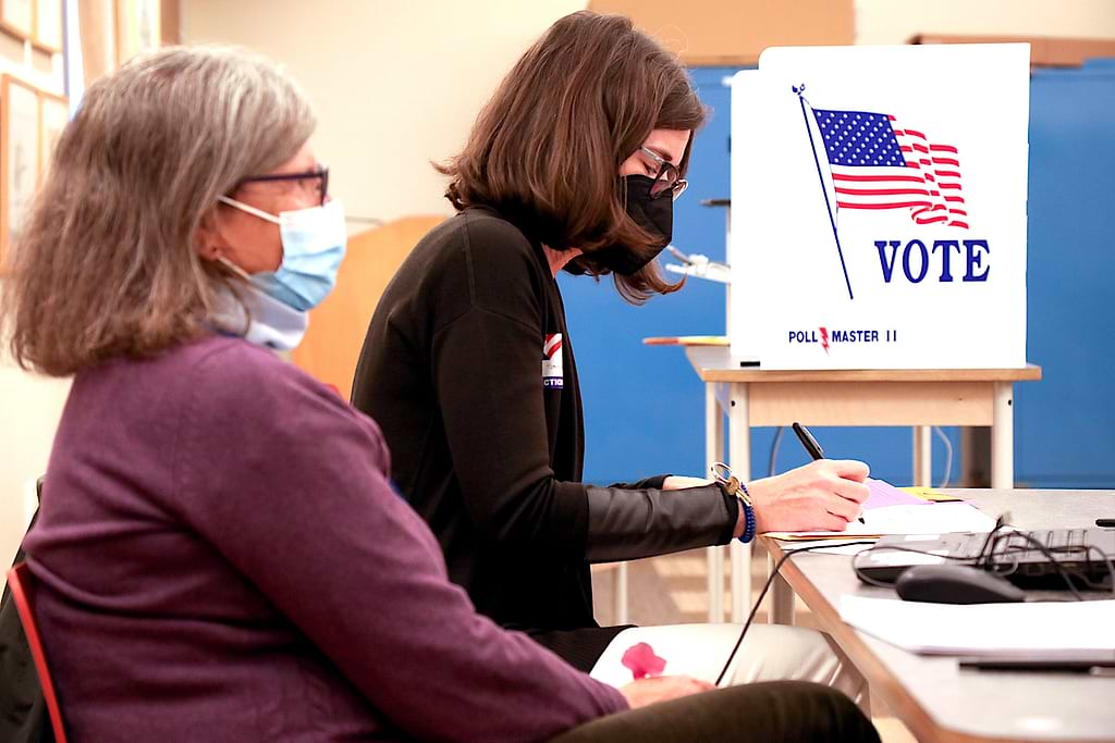 Pulse at the polls A look at Westport’s Election Day Westport Journal