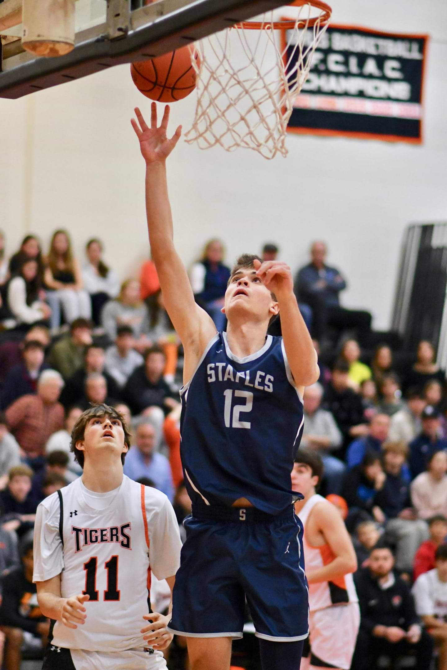 Wreckers win first FCIAC clash | Westport Journal