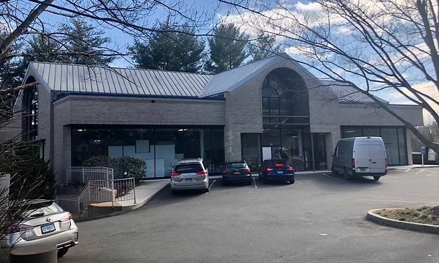 Veterinary clinic on Post Road East gets warm and fuzzy approval