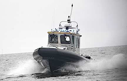 Search suspended for man missing from sunken fishing boat