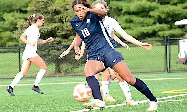 Wreckers roll into FCIAC girls soccer title game
