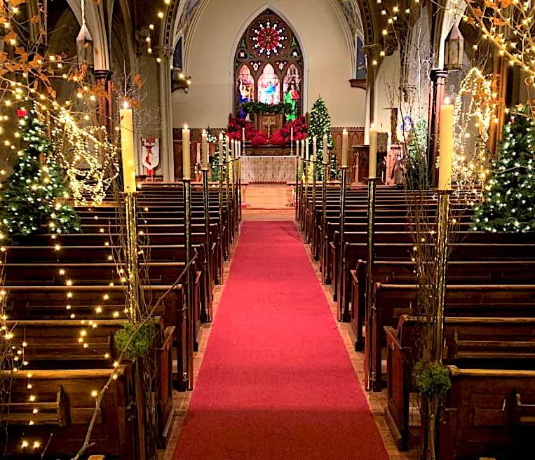 Traditional Christmas Choral Service At Christ And Holy Trinity Church ...