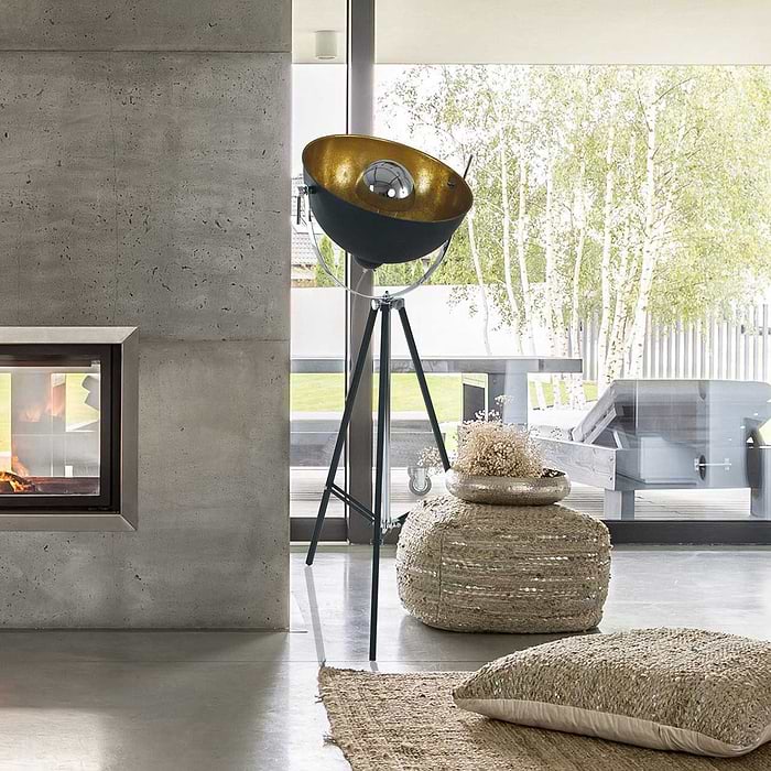 Industriële voerlamp 1-lichts. bol zwart / goud - Vloerlamp 1-lichts bol MEXLITE - 7679ZW - Vloerlamp - Mexlite - Vidar - Industrieel - Trendy - Zwart Goud Zwarte vloerlamp met gouden binnenzijde - Metaal
