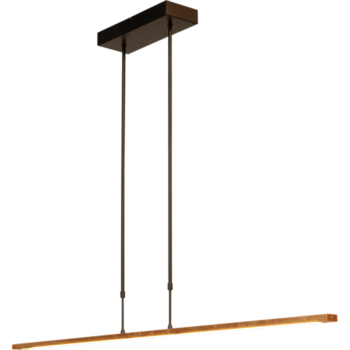 Hanglamp Real 2 - minimalistische smalle hanglamp zwart nickel/bladgoud 130 x 3 cm - dimbaar met ingebouwde dimmer - DTW - 32W - 2700-2200K - 3840 Lumen - push-dimmer. De LED lichtbron is voorzien van de nieuwe dim to warm technologie. Dat wil zeggen dat als u de lamp dimt met de pushdimmer - het licht minder maar ook warmer wordt. Voluit is de lichtkleur 2700 Kelvin (warm wit) en gedimd 2200 Kelvin (Flame). MASTERLIGHT