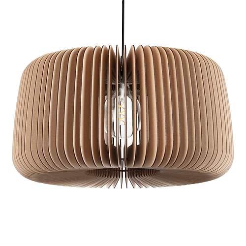 Houten hanglamp van Blij Design. Deze houten lamp Boston heeft de volgende afmetingen: diameter 60 cm en hoogte 32 cm. De lamp heeft een naturel uitvoering. Een design houten hanglamp uit de grote serie houten lampen van Blij Design. Zie ook de andere houten lampen van Blij Design in deze serie. Zoek op het woord Boston. Blij Design is een Nederlands merk met handgemaakte designlampen.