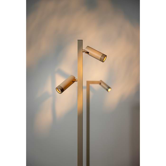 hoogte 150 cm - ETH. In de hanglamp zit een fitting voor een lichtbron LED - Retrofit. De lamp is dimbaar met de voetschakelaar. Voor meer lampen binnen dezelfde Miller serie zoekt u op onze website in het zoekveld op 'Miller'. De Miller serie is ook verkrijgbaar in zwart. Er zijn verschillende hanglampen
