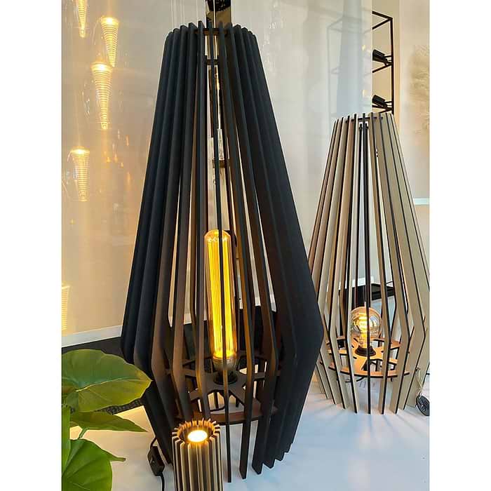 Houten vloerlamp