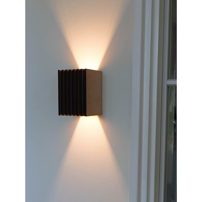 Houten wandlamp