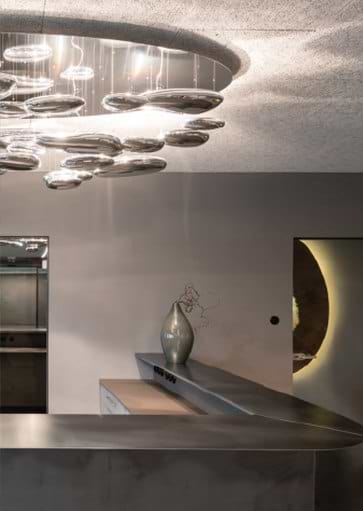 Artimide design hanglampen, moderne plafondlamp. Projectverlichting voor bedrijven, kantoren, winkels, schepen, horeca, ontvangstruimtes, etc. Grote collectie projectverlichting bij Webo.