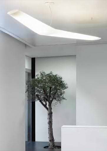 Artimide hanglampen voor thuis, op kantoor, in hotel, etc. Projectverlichting voor bedrijven, kantoren, winkels, schepen, horeca gelegenheden, vergaderzalen, ontvangstruimtes, praktijkruimtes en meer. Moderne lampen, klassiek verlichting, design lampen, exclusieve verlichtingsarmaturen, basis verlichting voor woonkamer, keuken, badkamer, slaapkamer en hal. Buitenverlichting etc. Bij Webo Verlichting in Beuningen bij Nijmegen, vindt u duizenden lampen. Alle smaken en stijlen zijn vertegenwoordigd. Webo vertegenwoordigt in Nederland meer dan 60 verlichtingsmerken, lampen merken en lampen ontwerpers. In de grootste verlichtingsshowroom van Nederland helpen verlichtingsexperts u graag. U kunt een klein gedeelte van onze lampen online kopen in onze verichtingswebshop. Bezoek onze verlichtingszaak.