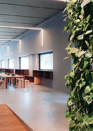 Projectverlichting Artimide. Verlichtingsarmaturen en lampen voor kantoren, schepen, winkels, horeca, musea, etc. Webo adviseert al meer dan 60 jaar architecten, bedrijven en instellingen bij de inrichting van zakelijke ruimtes.