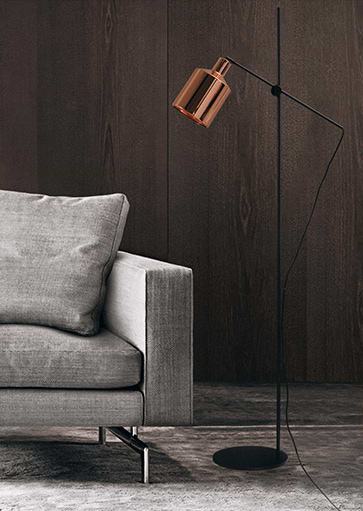 Moderne vloerlamp, staande lamp. Te koop bij Webo Verlichting in Beuningen bij Nijmegen. Masterlight kent een grote lampen collectie met klassieke lampen, moderne design lampen en industrielampen. Lampen in allerlei vormen, maten en kleuren. Hanglampen, eettafel lampen en vloerlampen. Masterlight verlichting vindt u bij Webo Verlichting in Nijmegen bij Beuningen. Dealer van alle Masterlight lampen. Koop online of bezoek de grootste verlichtingsshowroom van Nederland voor lampen inspiratie, verlichtingsadvies of een lichtplan.