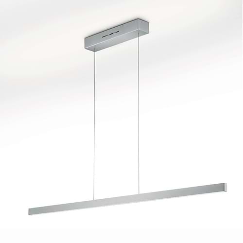 Moderne smalle design hanglamp, 51.514.05, van de Duitse fabrikant Knapstein. Alle lampen van Knapstein zijn van zeer degelijke kwaliteit. Voor meer opties uit de serie: LINDA-192, kunt u de zoekfunctie gebruiken op onze site. Dan ziet u welke andere opties er binnen de serie zijn. Kleur: nikkel mat. Aantal lichtpunten: 1. Lichtbron: inclusief. Breedte in mm: 75. Lengte/diepte in mm: 1920. Dynamische witcontrole: - directe/indirecte verlichting , boven- en onderverlichting kunnen afzonderlijk worden geschakeld en gedimd via 2 x gebarenbediening, - lichtkleur van boven- en onderlicht afzonderlijk via 2 x gebarenbediening, -instelbaar tussen 2.200 - 3.000 Kelvin, - geheugenfunctie. Traploze hoogteverstelling binnen een bereik van ca. 1.000 mm. Hoekverstelling mogelijk dankzij individuele liftvering. Plafondbaldakijn met magnetische houder. Geen zichtbare schroeven in de plafondkap vanwege de magnetische houder.