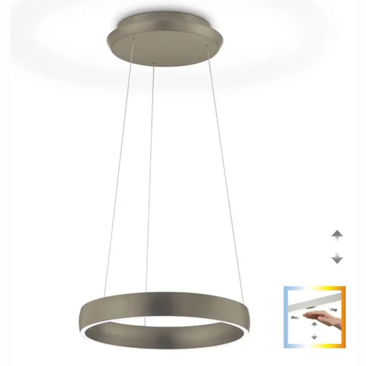 Moderne design hanglamp, 51.495.34, van de Duitse fabrikant Knapstein. Direct en indirecte verlichting. Boven en onder licht zijn apart van elkaar door twee gebaarbedieningen in- en uit te schakelen en te dimmen. De lichtkleur van het boven en van het onderlicht kan door twee gebaarbedieningen apart van elkaar ingesteld worden tussen 2.200 en 3.000 Kelvin. Geheugenfunctie. De lamp is traploos in hoogte verstelbaar, bereik 1000 mm. Geen zichtbare schroeven in de plafondplaat. Alle lampen van Knapstein zijn van zeer degelijke kwaliteit. Voor meer opties uit de serie: SARA-40, kunt u de zoekfunctie gebruiken op onze site. Dan ziet u welke andere opties er binnen de serie zijn. Kleur: brons. Aantal lichtpunten: 1. Lichtbron: inclusief. Breedte in mm: ø 400. Diameter in mm: 400.