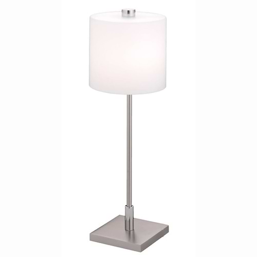 Tafellamp, 61.586.05, van de Duitse fabrikant Knapstein. Met aan- en uitschakelaar op de kabel. Alle lampen van Knapstein zijn van zeer degelijke kwaliteit. Voor meer opties uit de serie: GISA, kunt u de zoekfunctie gebruiken op onze site. Dan ziet u welke andere opties er binnen de serie zijn. Kleur: nikkel mat. Glas opaal mat wit. Aantal lichtpunten: 1. Lichtbron: inclusief. Breedte in mm: 110. Lengte/diepte in mm: 110.